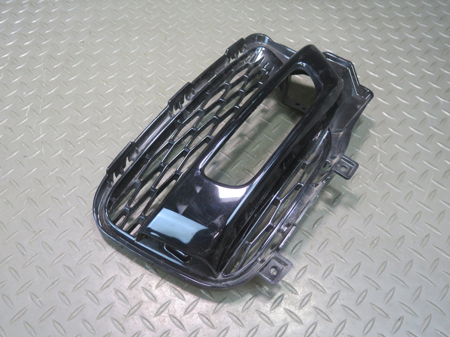 2014-2017 Range Rover Sport L494 Front Right Bumper Grille Insert DK62-15B216-CA