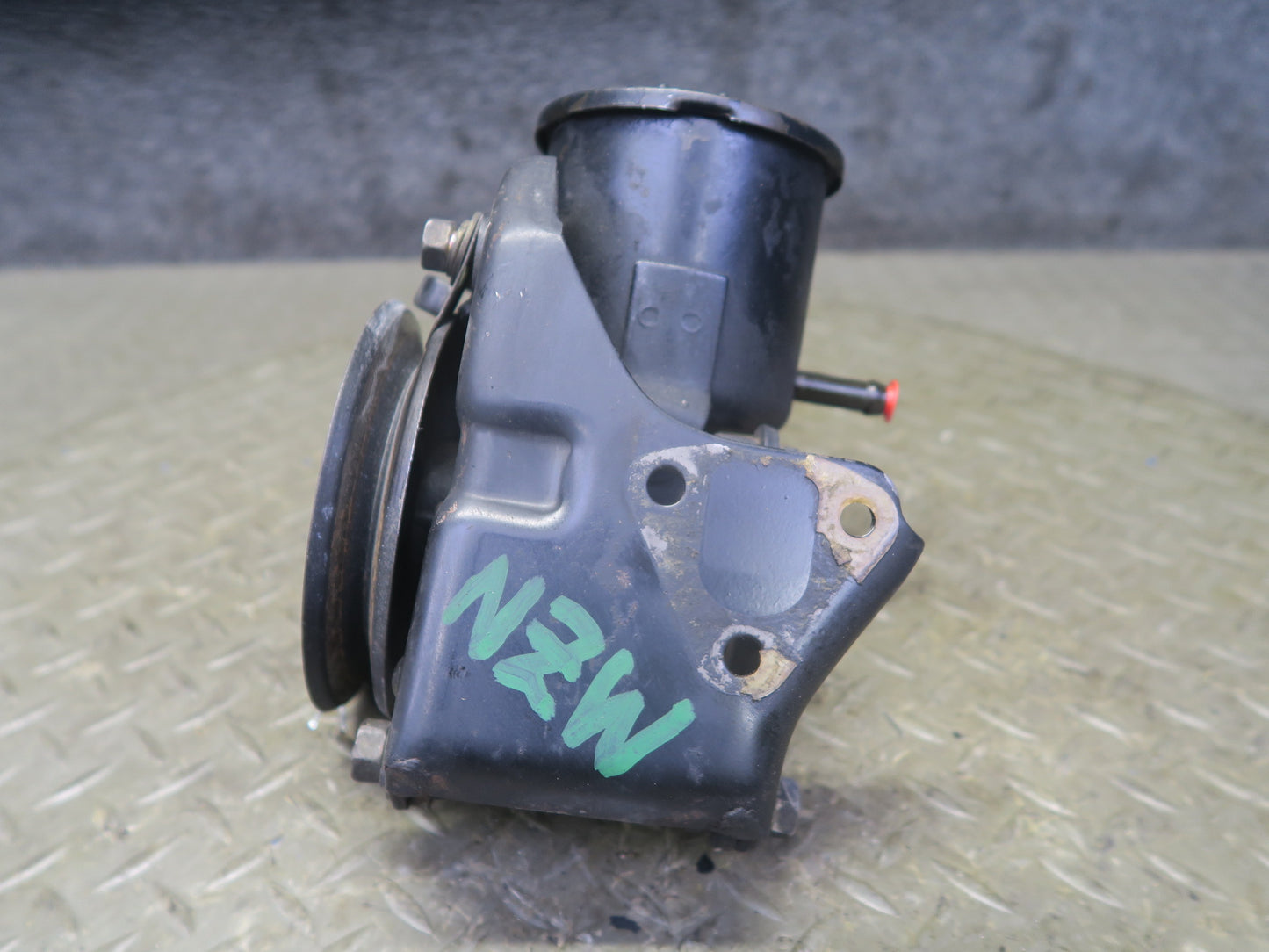 82-83 Datsun 280ZX 2.8L L28ET Turbo Power Steering Pump w Pulley 80K Miles OEM