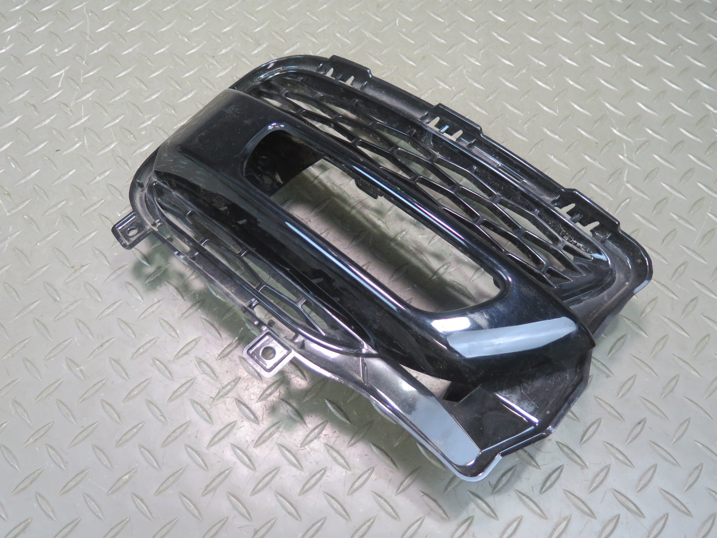 2014-2017 Range Rover Sport L494 Front Right Bumper Grille Insert DK62-15B216-CA