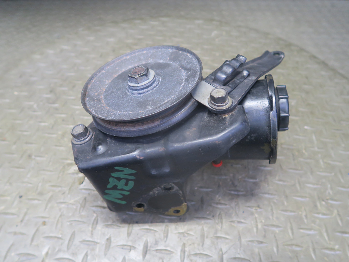 82-83 Datsun 280ZX 2.8L L28ET Turbo Power Steering Pump w Pulley 80K Miles OEM