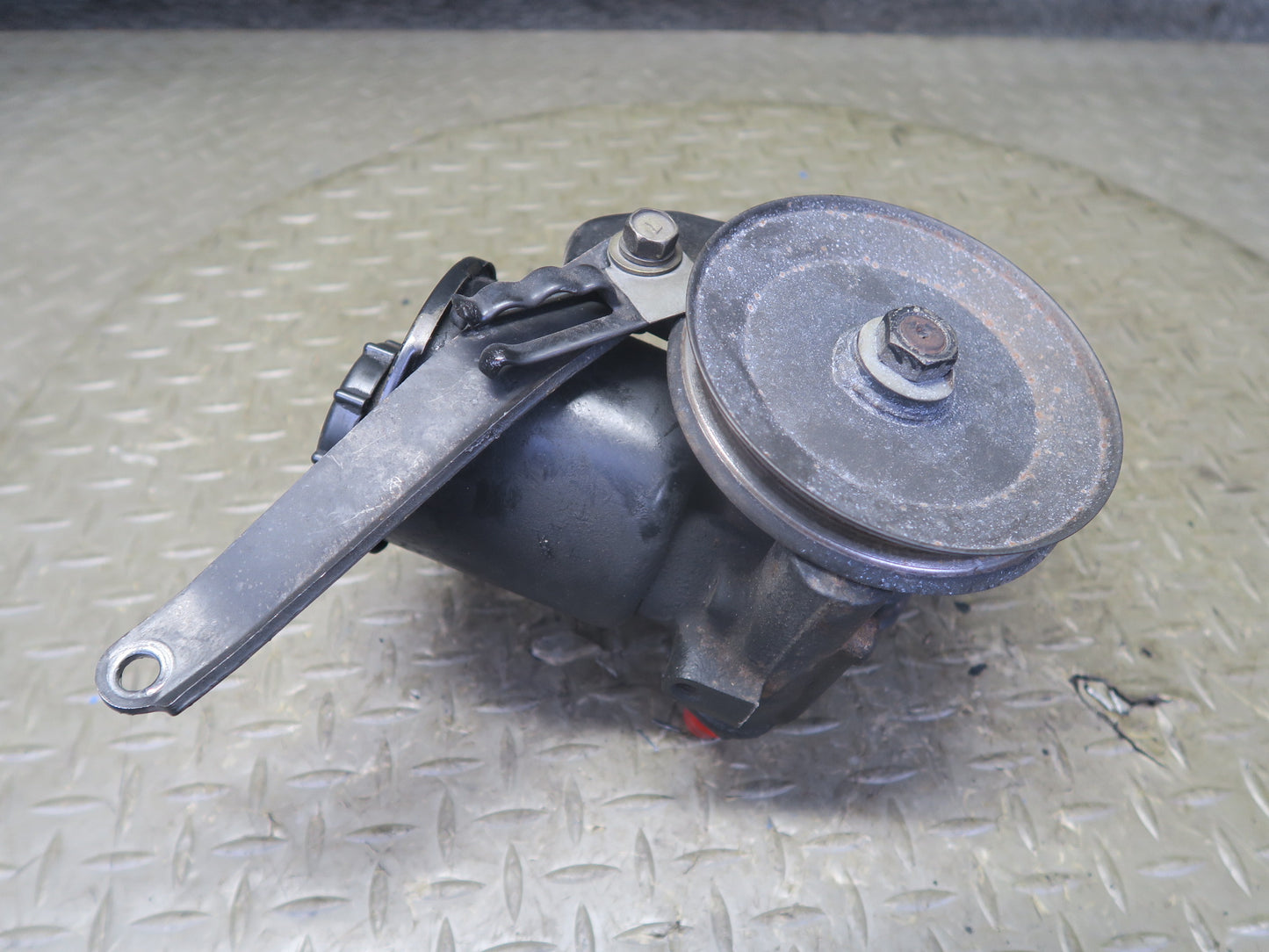 82-83 Datsun 280ZX 2.8L L28ET Turbo Power Steering Pump w Pulley 80K Miles OEM