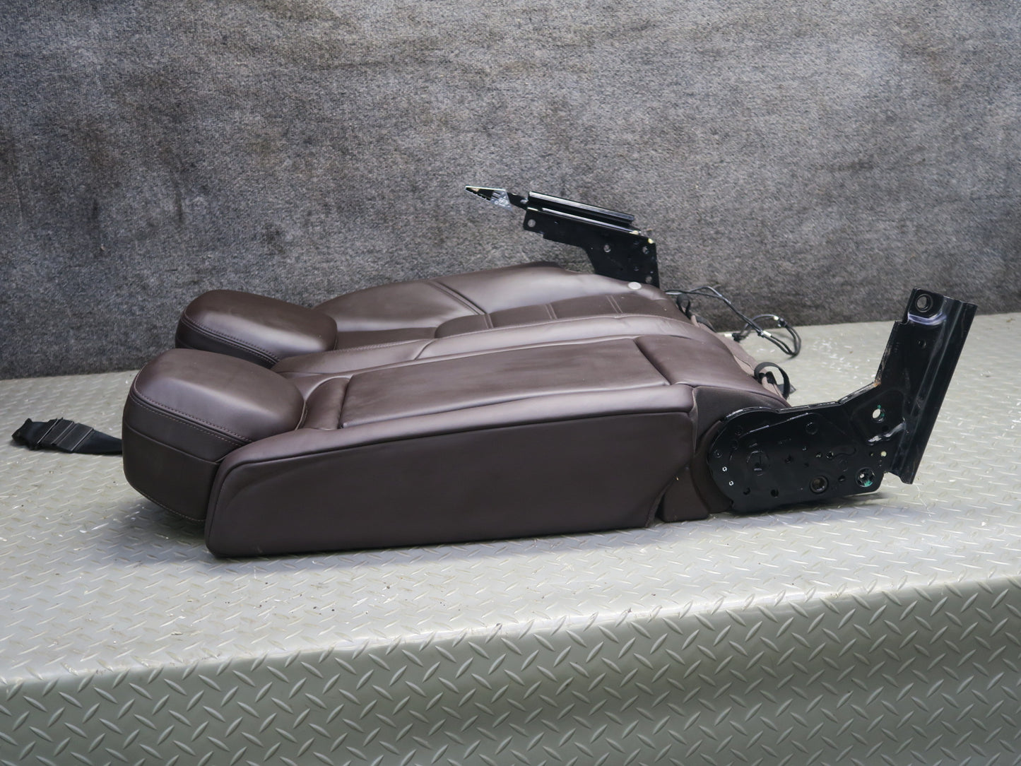 11-18 Porsche Cayenne 958 Turbo Rear Left Seat Upper Heated Leather Cushion