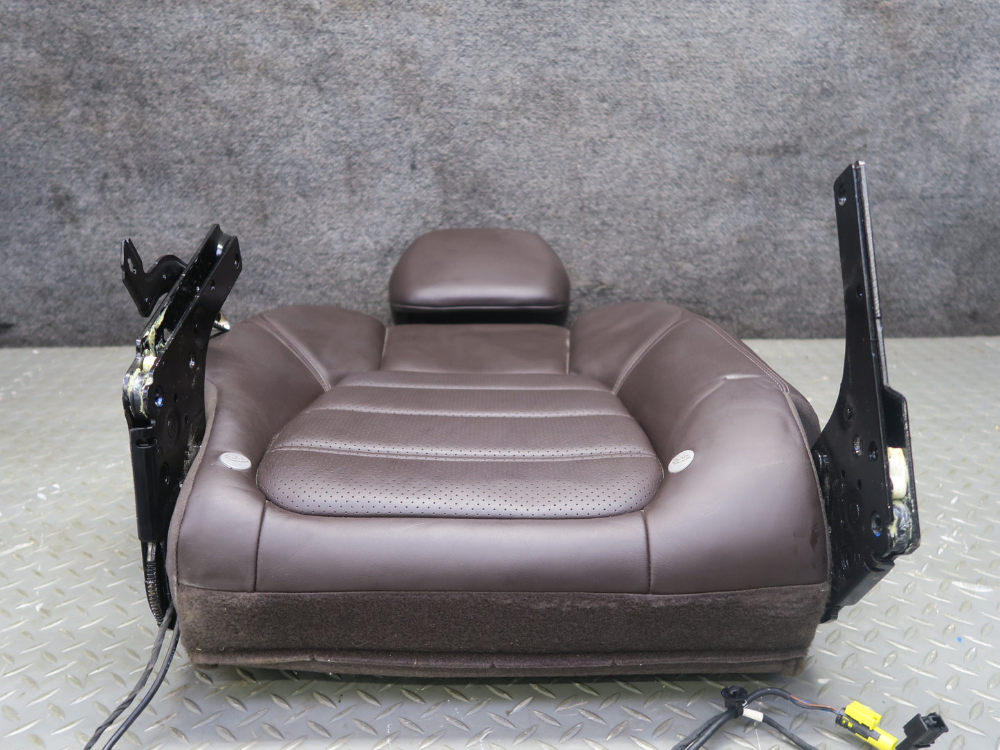 11-18 Porsche Cayenne 958 Turbo Rear Right Seat Upper Heated Leather Cushion