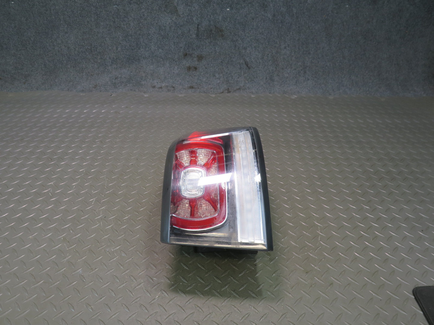 2014-2017 Range Rover Sport L494 Rear Right Tail Light Lamp DK62-13404-BA