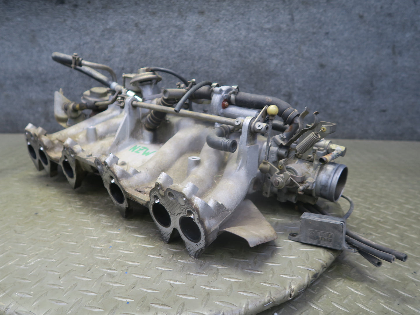 82-83 Datsun S130 280ZX Turbo Engine Intake Manifold Assemly OEM