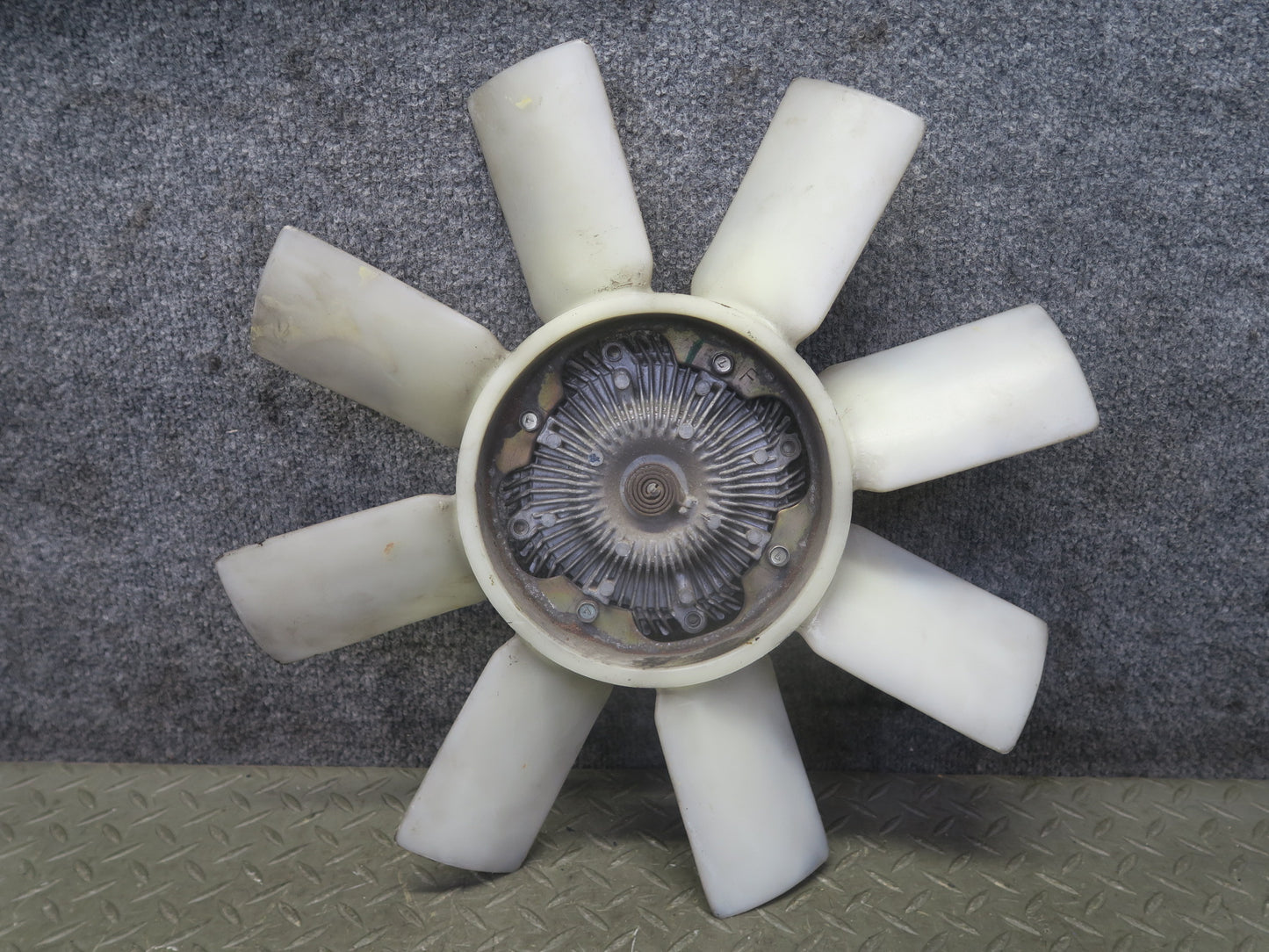 82-83 Datsun Nissan 280ZX S130 L28ET Turbo Engine Cooling Fan w Clutch 80K OEM