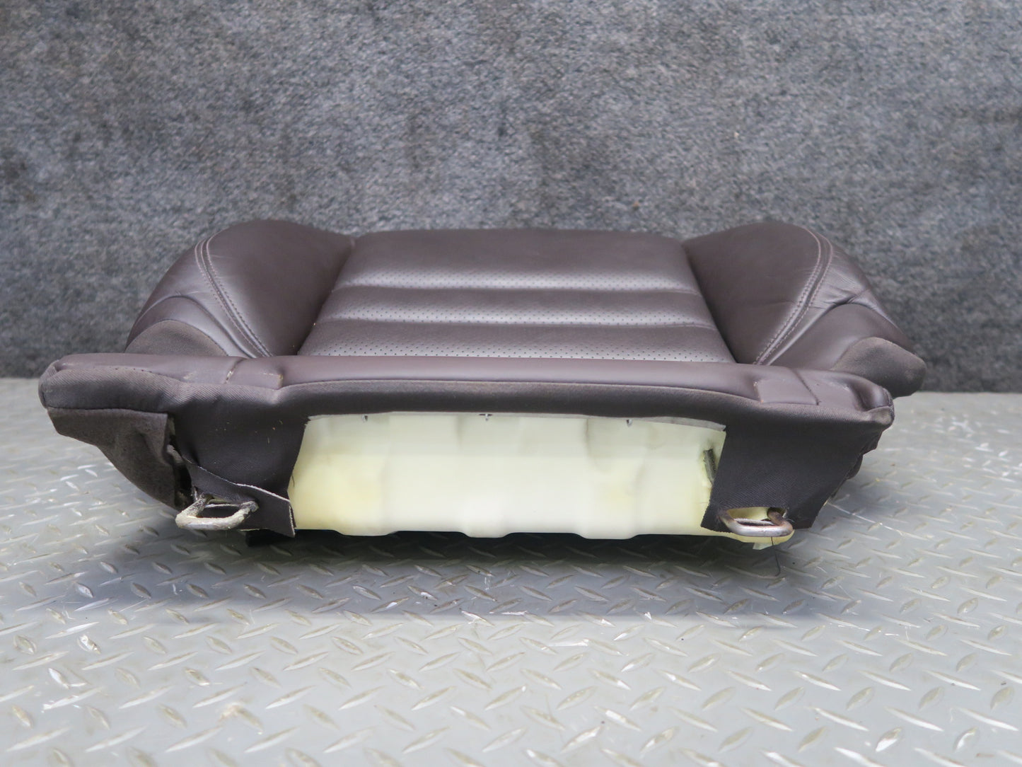 11-18 Porsche Cayenne 958 Turbo Rear Right Seat Lower Heated Leather Cushion