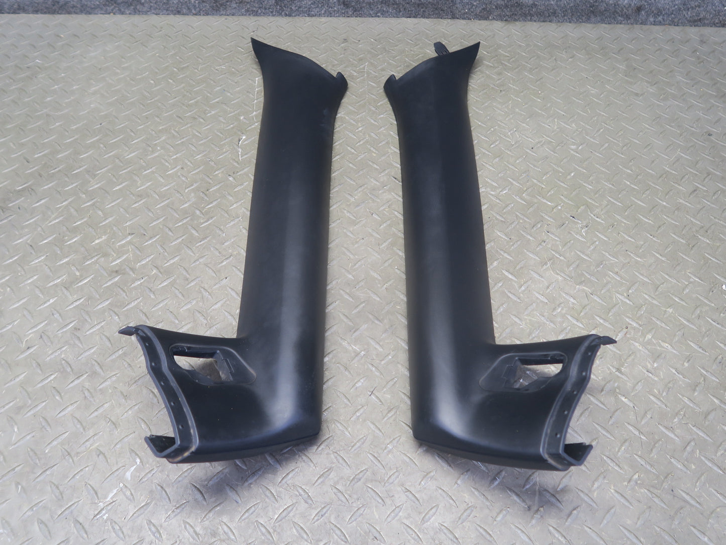 03-08 BMW E85 Z4 Roadster Set of 2 Front Left & Right A Pillar Trim Cover OEM