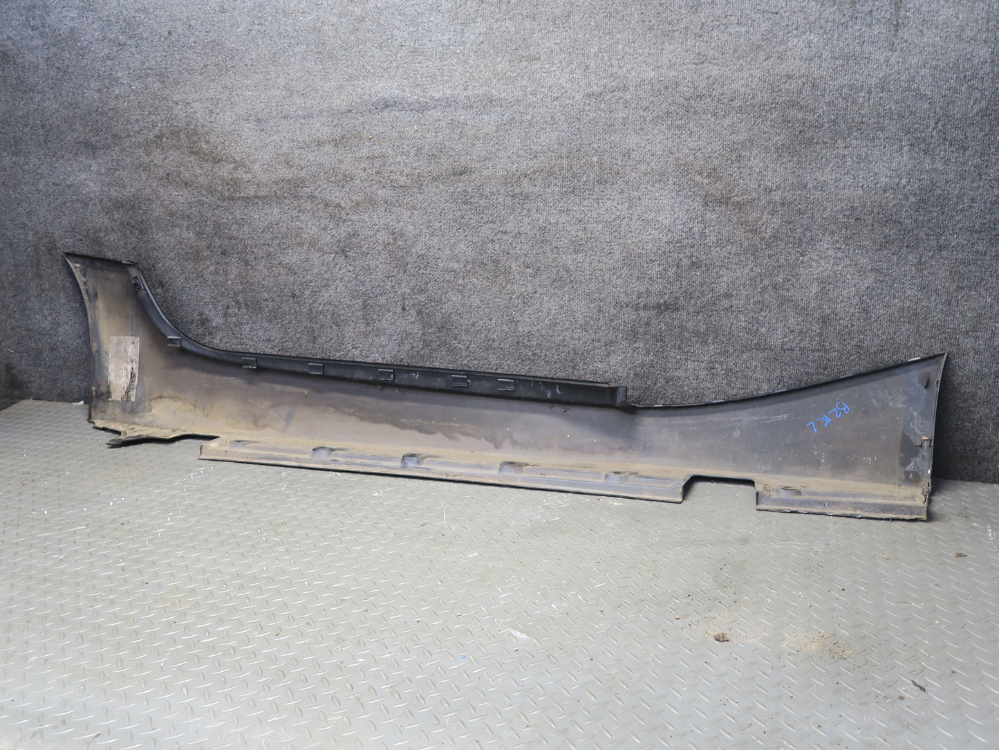 03-08 BMW E85 Z4 Set of 2 Left & Right Side Skirt Rocker Panel Molding OEM