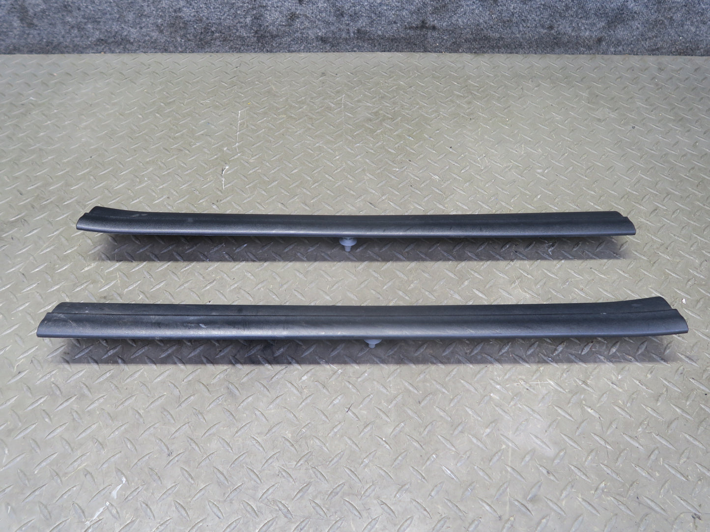 03-08 BMW E85 Z4 Left & Right Inner Door Scuff Sill Plate Trim Cover Set OEM