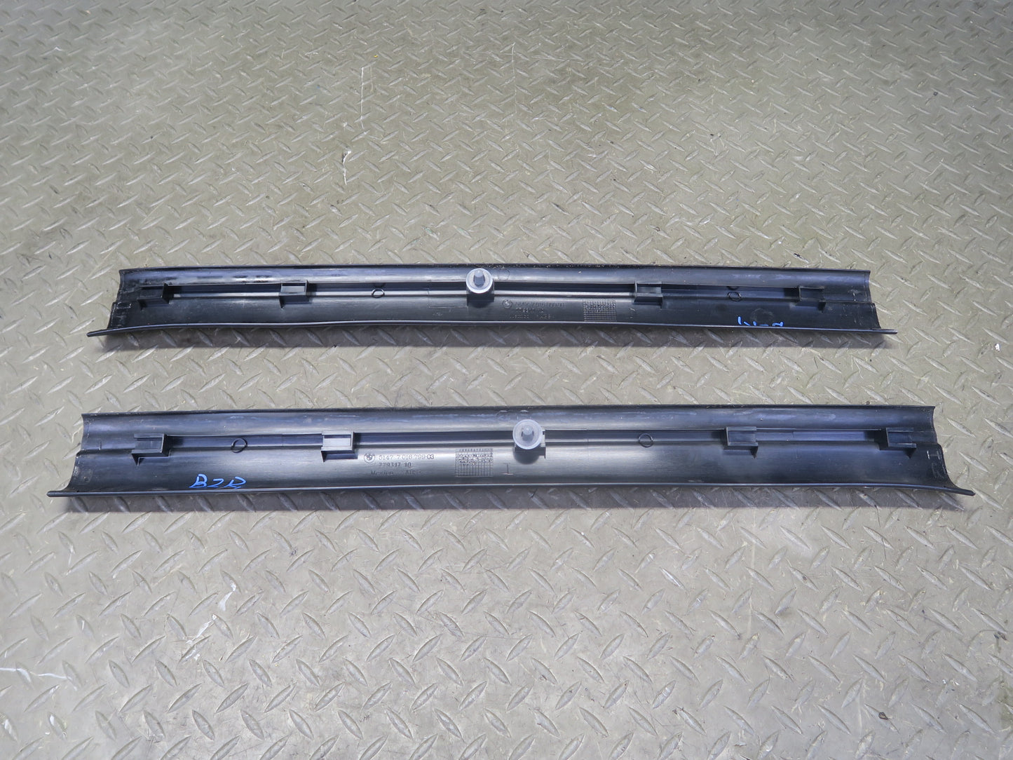 03-08 BMW E85 Z4 Left & Right Inner Door Scuff Sill Plate Trim Cover Set OEM