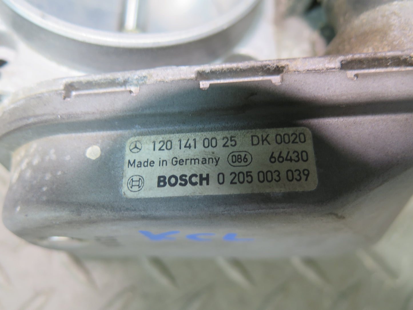 96-99 Mercedes W140 C140 CL600 M120 Engine Throttle Body 1201410025 OEM
