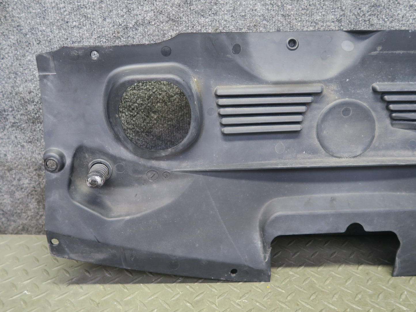 03-08 BMW E85 Z4 Engine Front Upper Radiator Trim Cover Panel 7162123 OEM