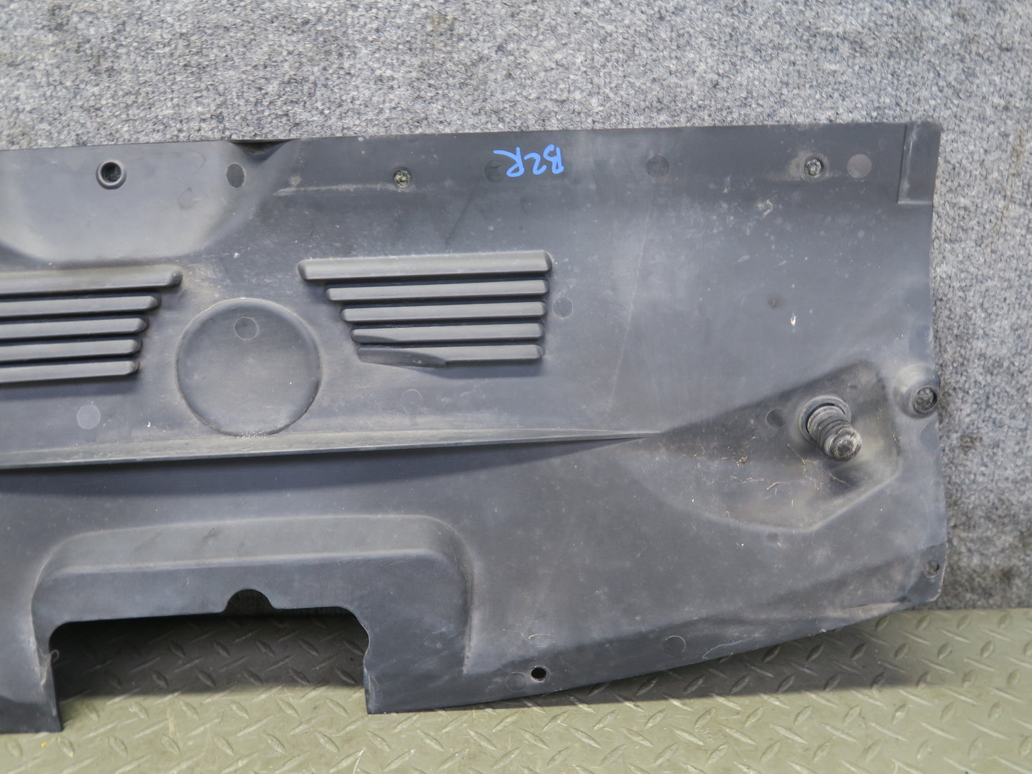 03-08 BMW E85 Z4 Engine Front Upper Radiator Trim Cover Panel 7162123 OEM