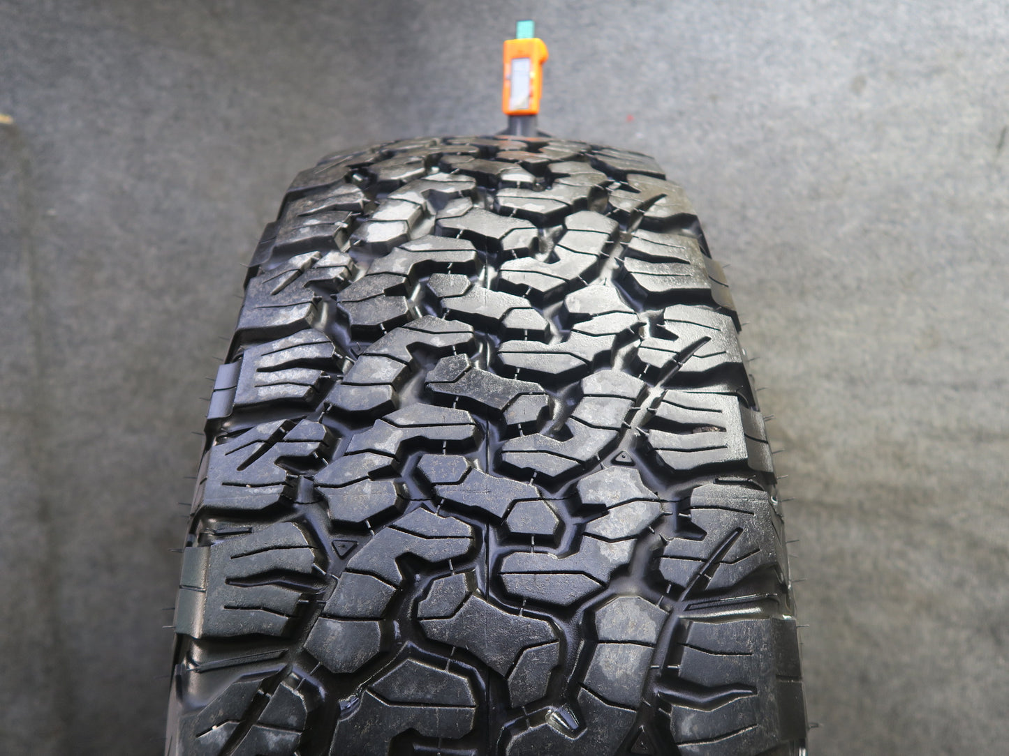 2008-2009 Hummer H2 Spare Tire R17" Wheel 17x8.5J LT315/70