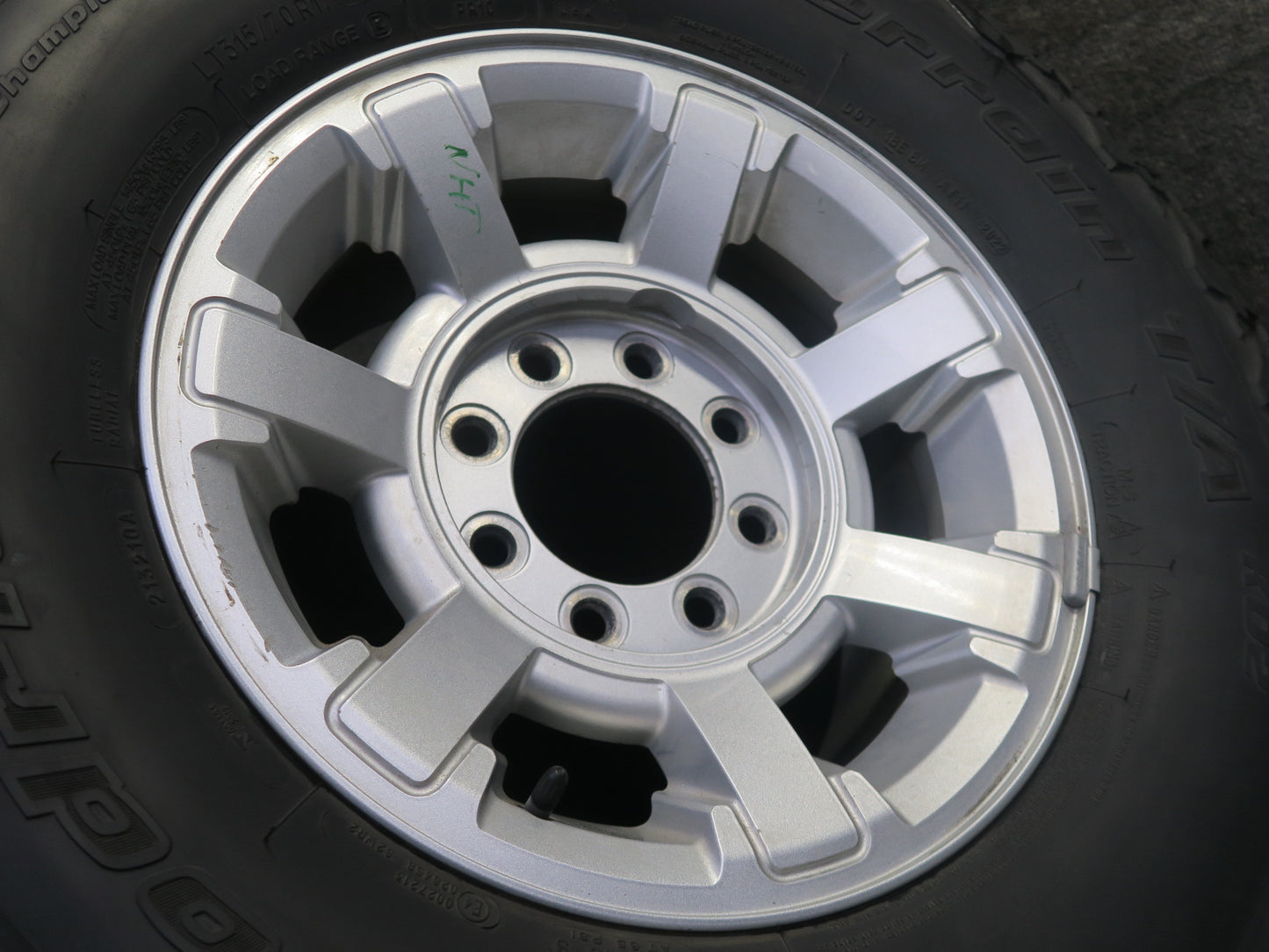 2008-2009 Hummer H2 Spare Tire R17" Wheel 17x8.5J LT315/70