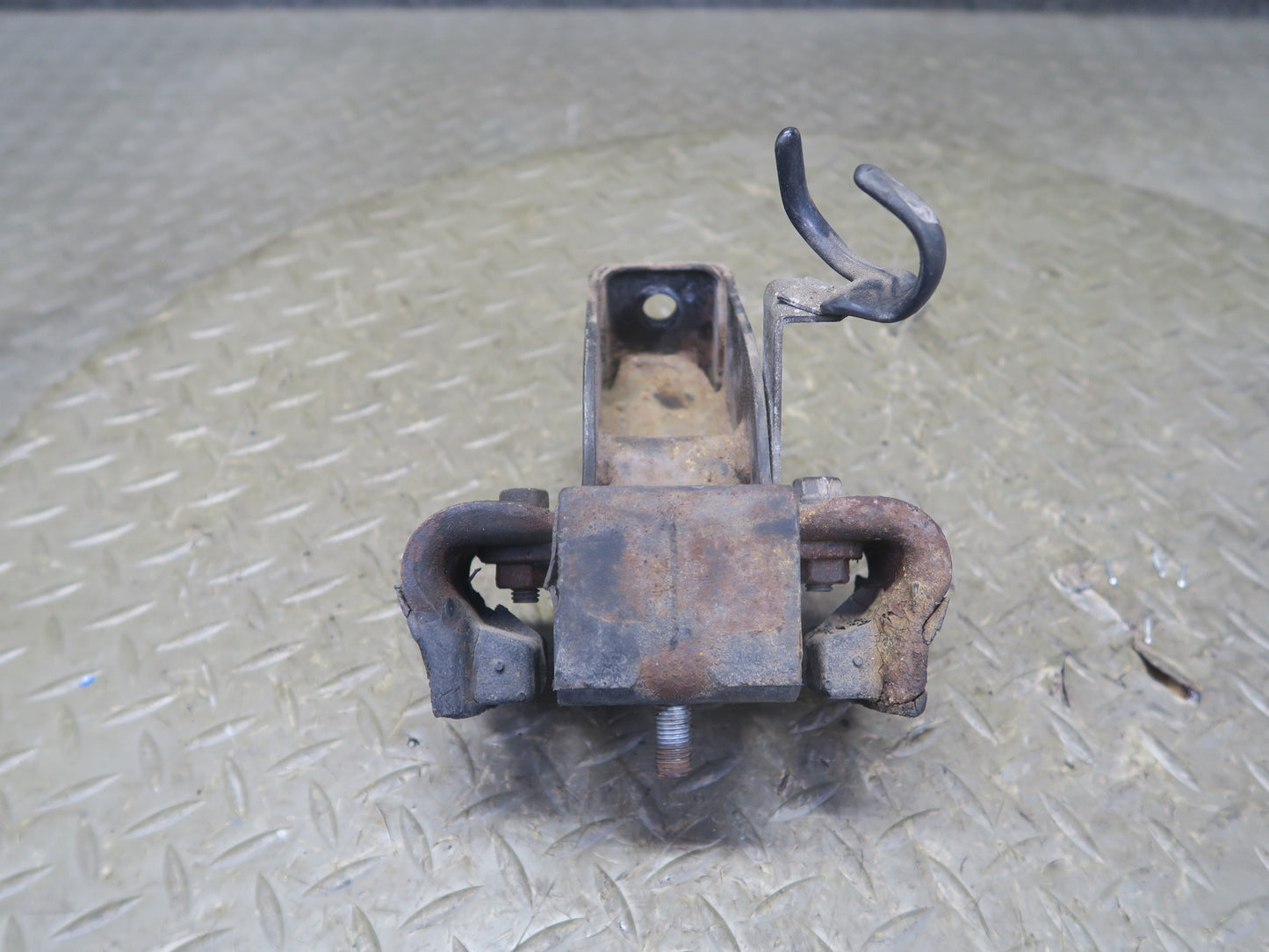 79-83 Datsun 280ZX A/T Set of 2 Left & Right Engine Motor Mount 80K Miles OEM