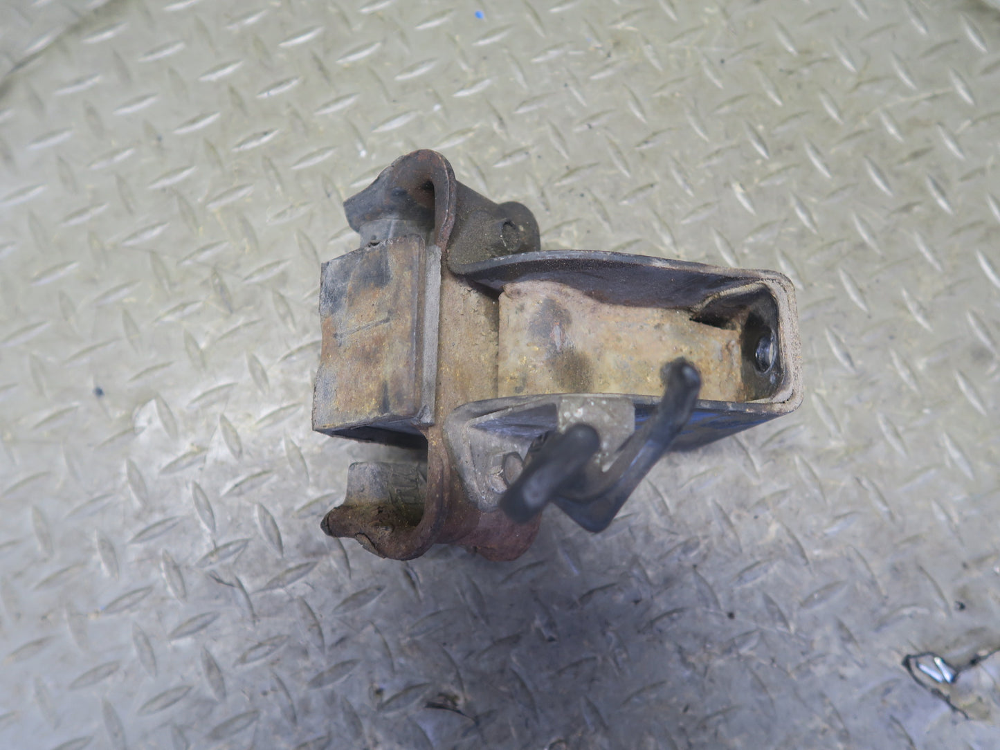 79-83 Datsun 280ZX A/T Set of 2 Left & Right Engine Motor Mount 80K Miles OEM