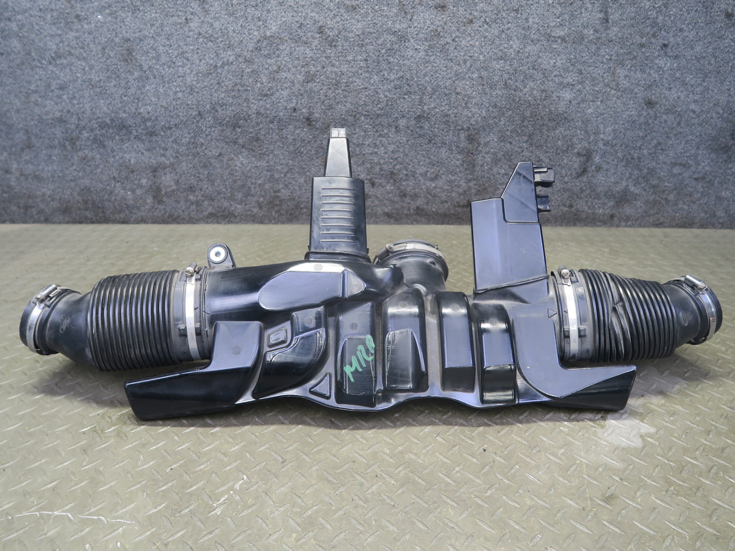 14-19 Range Rover Sport L494 3.0L Air Intake Resonator Duct Hose DPLA-6C700-AA