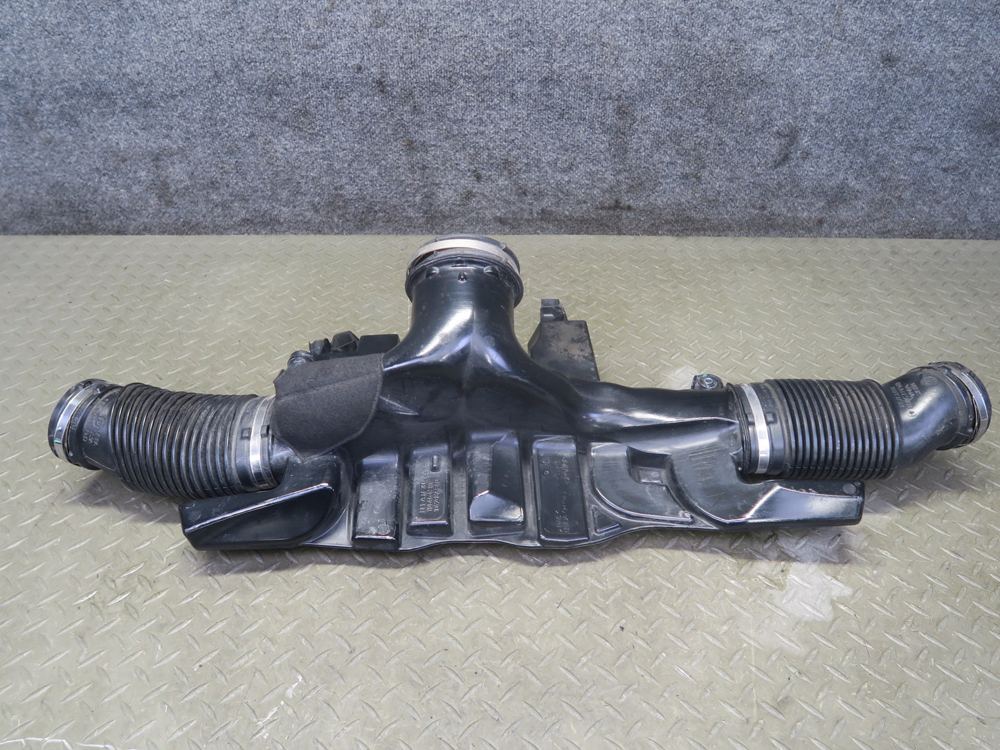 14-19 Range Rover Sport L494 3.0L Air Intake Resonator Duct Hose DPLA-6C700-AA