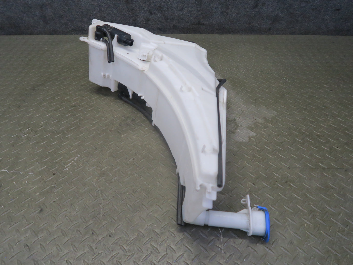 2014-2022 Range Rover Sport L494 Windshield Washer Fluid Reservoir Tank w Pump