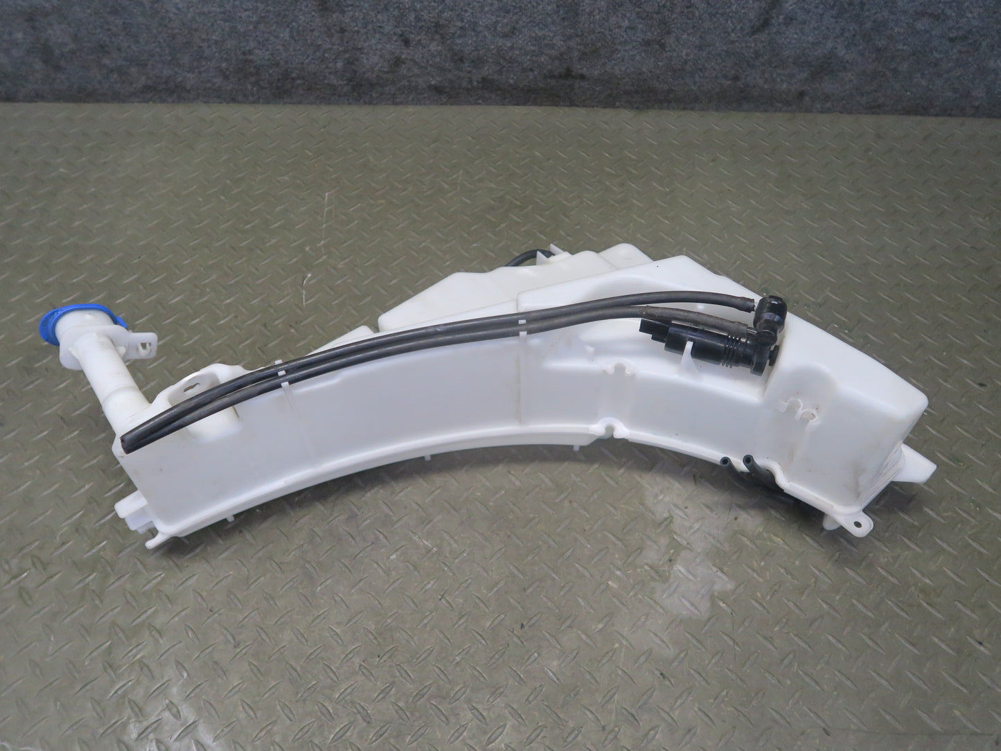 2014-2022 Range Rover Sport L494 Windshield Washer Fluid Reservoir Tank w Pump