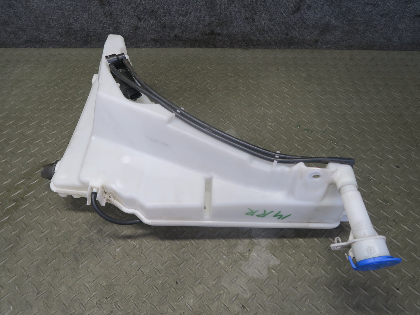 2014-2022 Range Rover Sport L494 Windshield Washer Fluid Reservoir Tank w Pump