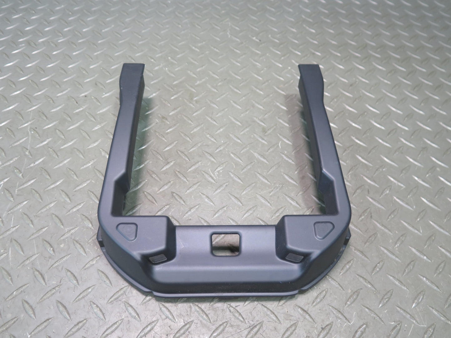 2014-2022 Range Rover Sport L494 Center Console Armrest Lid Frame Trim Bracket