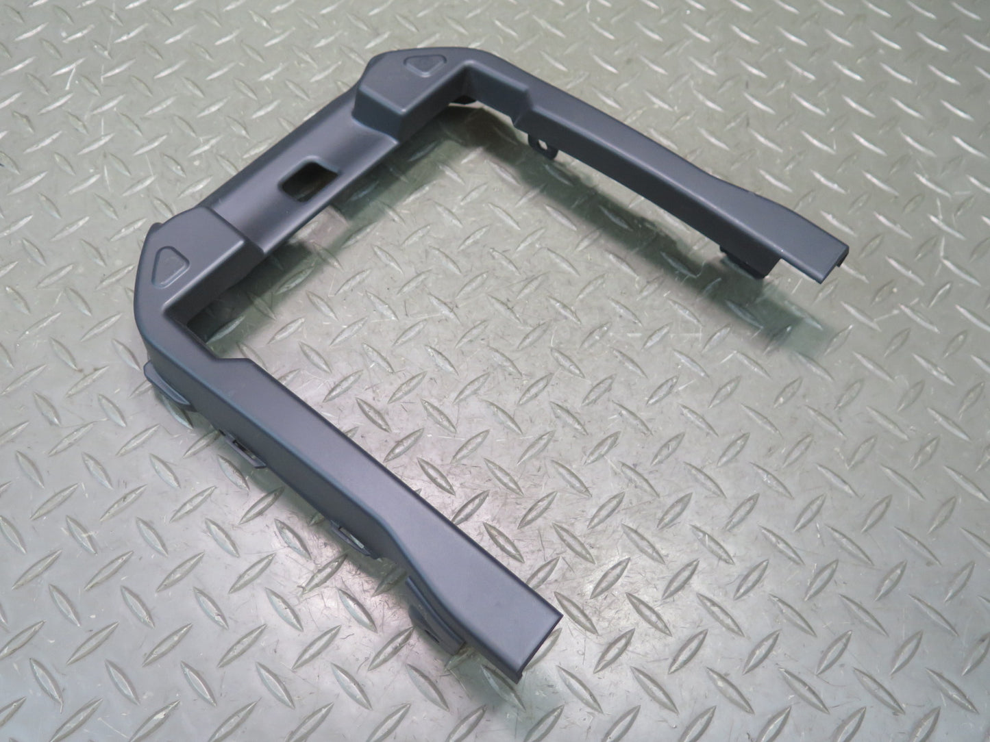 2014-2022 Range Rover Sport L494 Center Console Armrest Lid Frame Trim Bracket