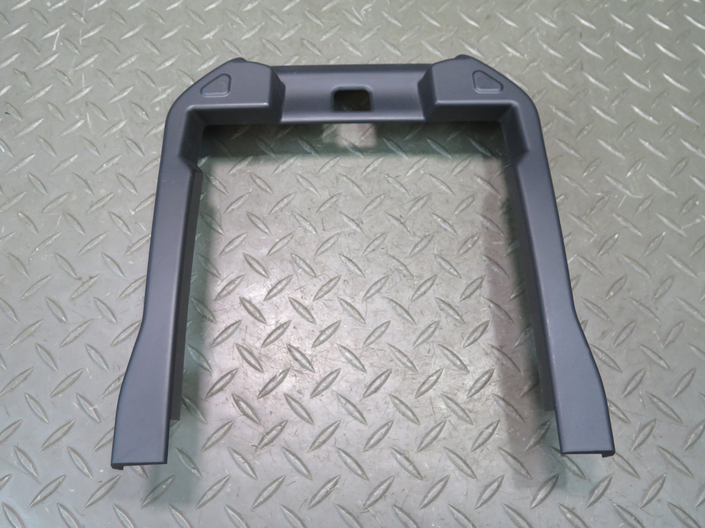 2014-2022 Range Rover Sport L494 Center Console Armrest Lid Frame Trim Bracket