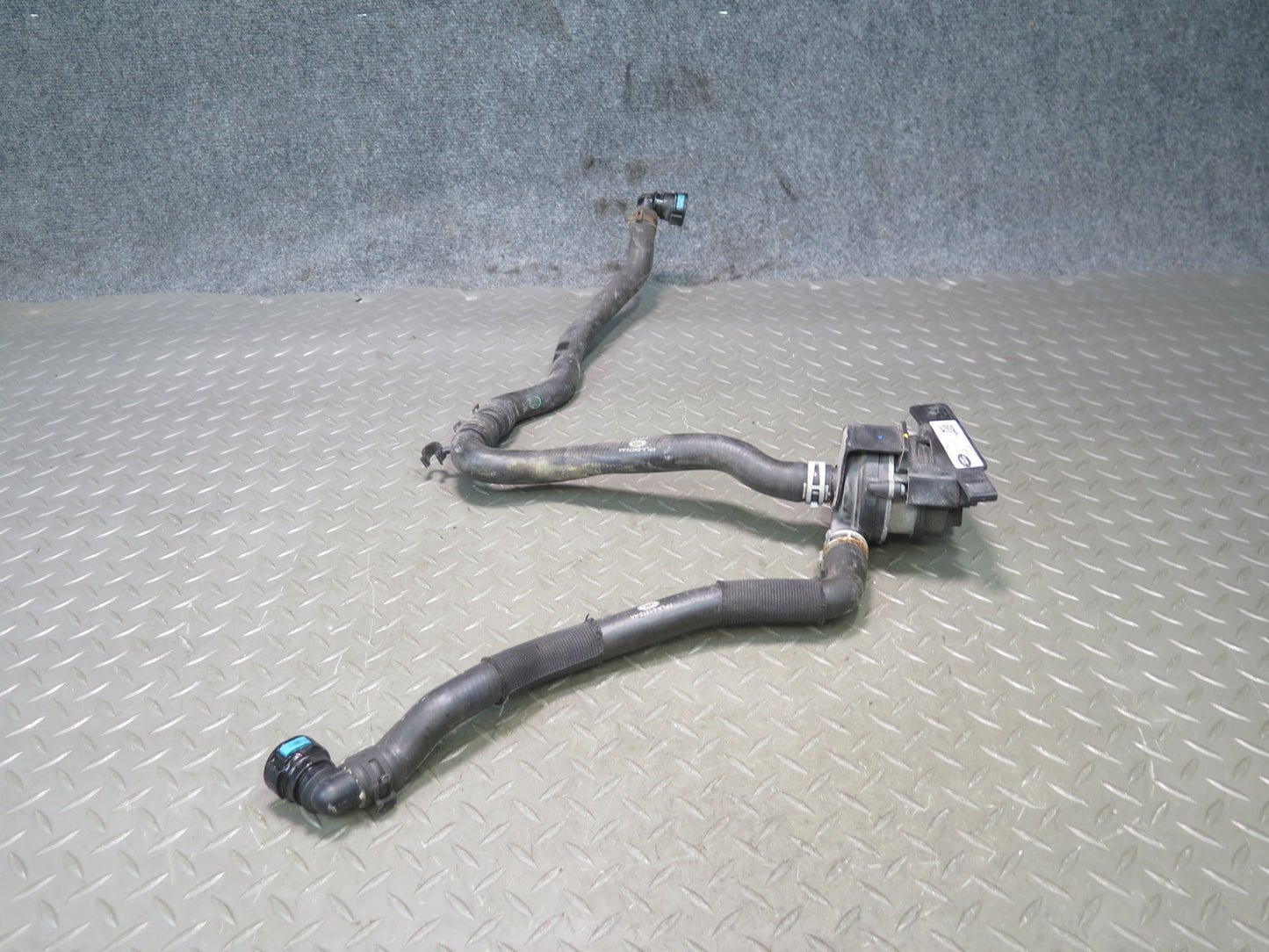 2014-2022 Range Rover Sport L494 Engine Coolant Auxiliary AUX Water Pump w Hoses