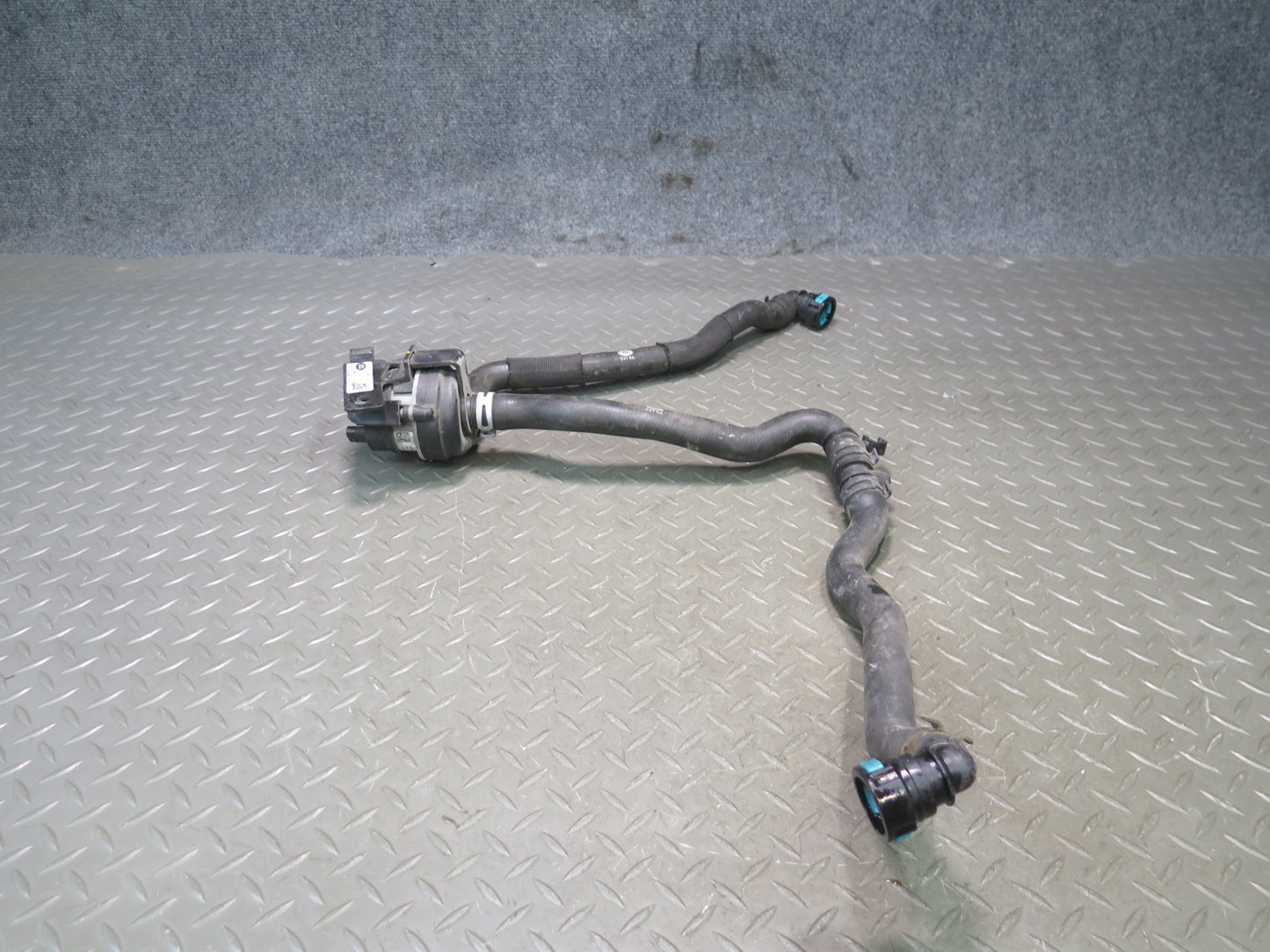2014-2022 Range Rover Sport L494 Engine Coolant Auxiliary AUX Water Pump w Hoses