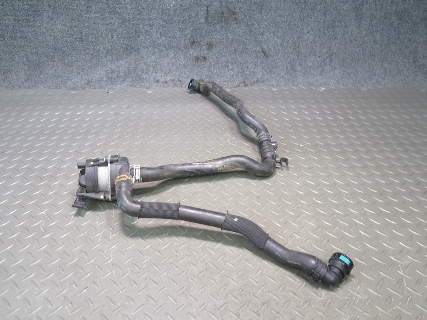 2014-2022 Range Rover Sport L494 Engine Coolant Auxiliary AUX Water Pump w Hoses