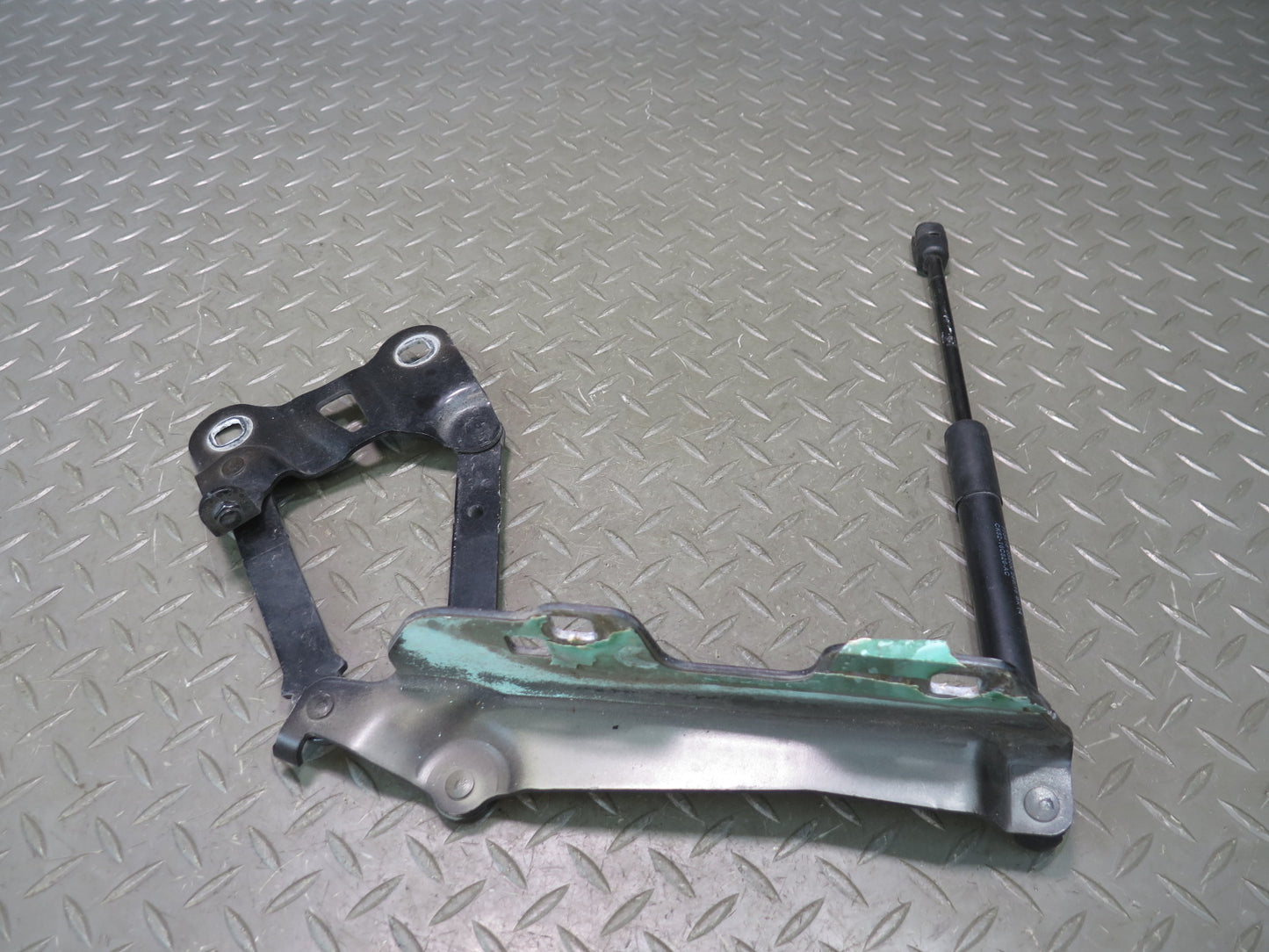2014-2017 Range Rover Sport L494 Front Hood Hinge Shock Support Set