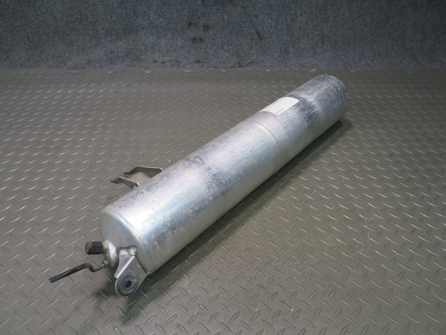 2011-2018 Porsche Cayenne 958 Air Suspension Tank Reservoir 7P0616201A