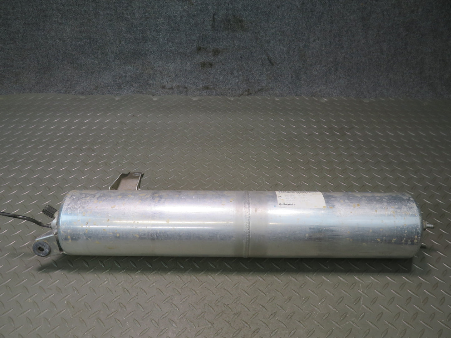 2011-2018 Porsche Cayenne 958 Air Suspension Tank Reservoir 7P0616201A