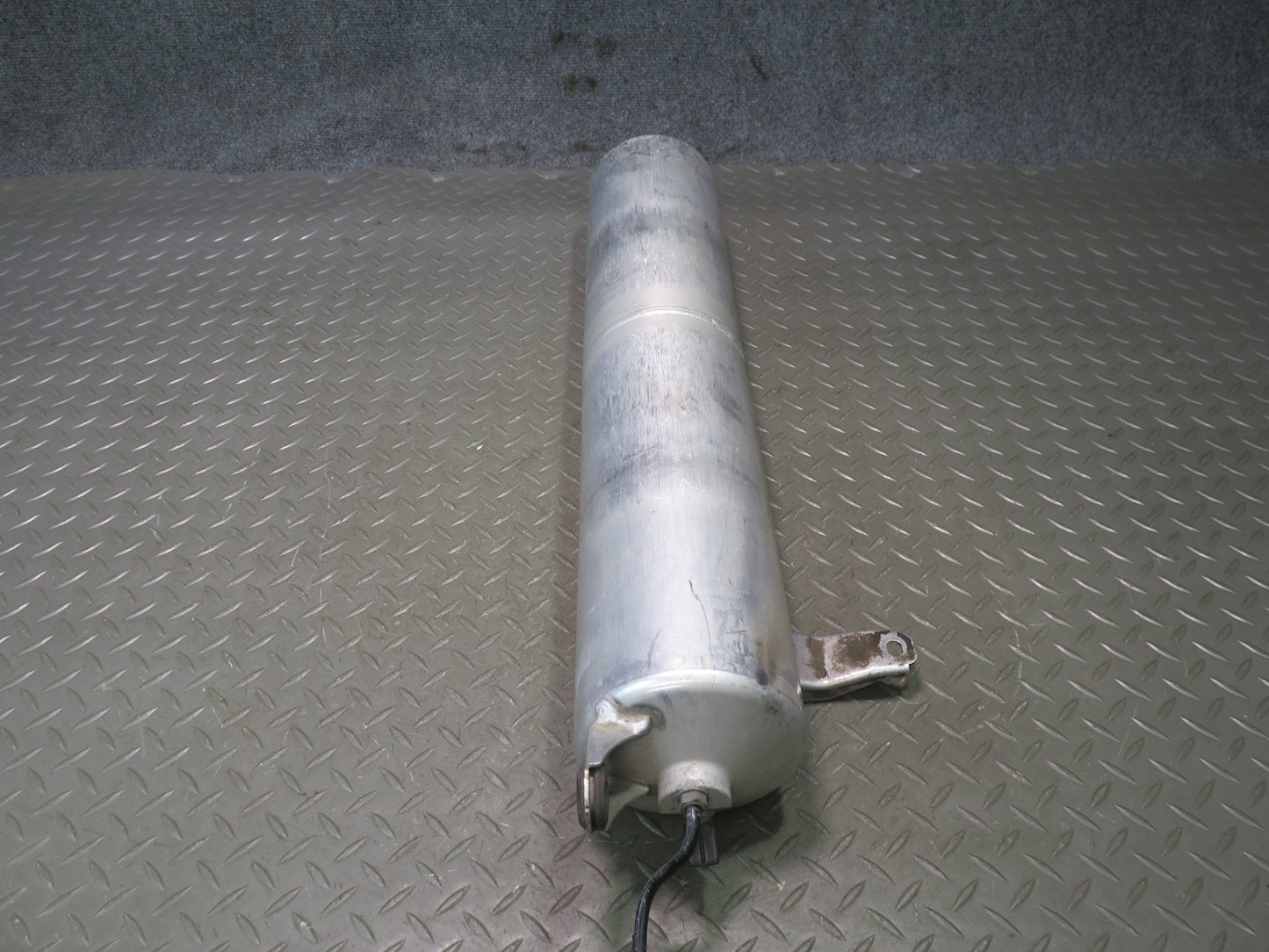 2011-2018 Porsche Cayenne 958 Air Suspension Tank Reservoir 7P0616201A