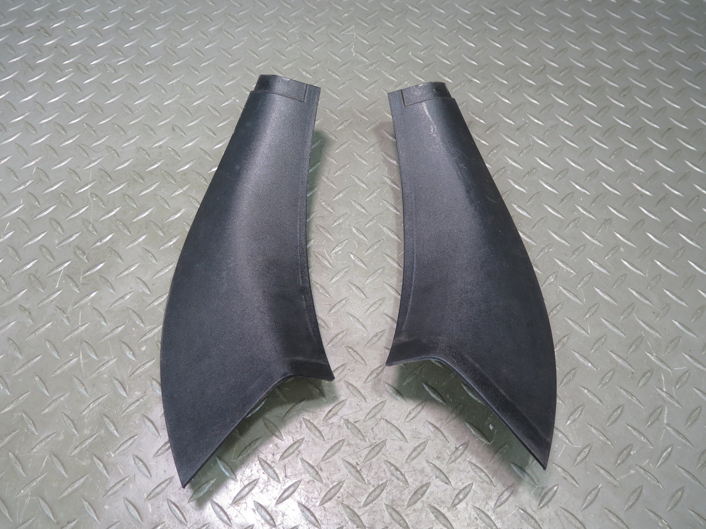 03-08 BMW E85 Z4 Roadster Interior B Pillar Lower Door Sill Trim Panel Set OEM