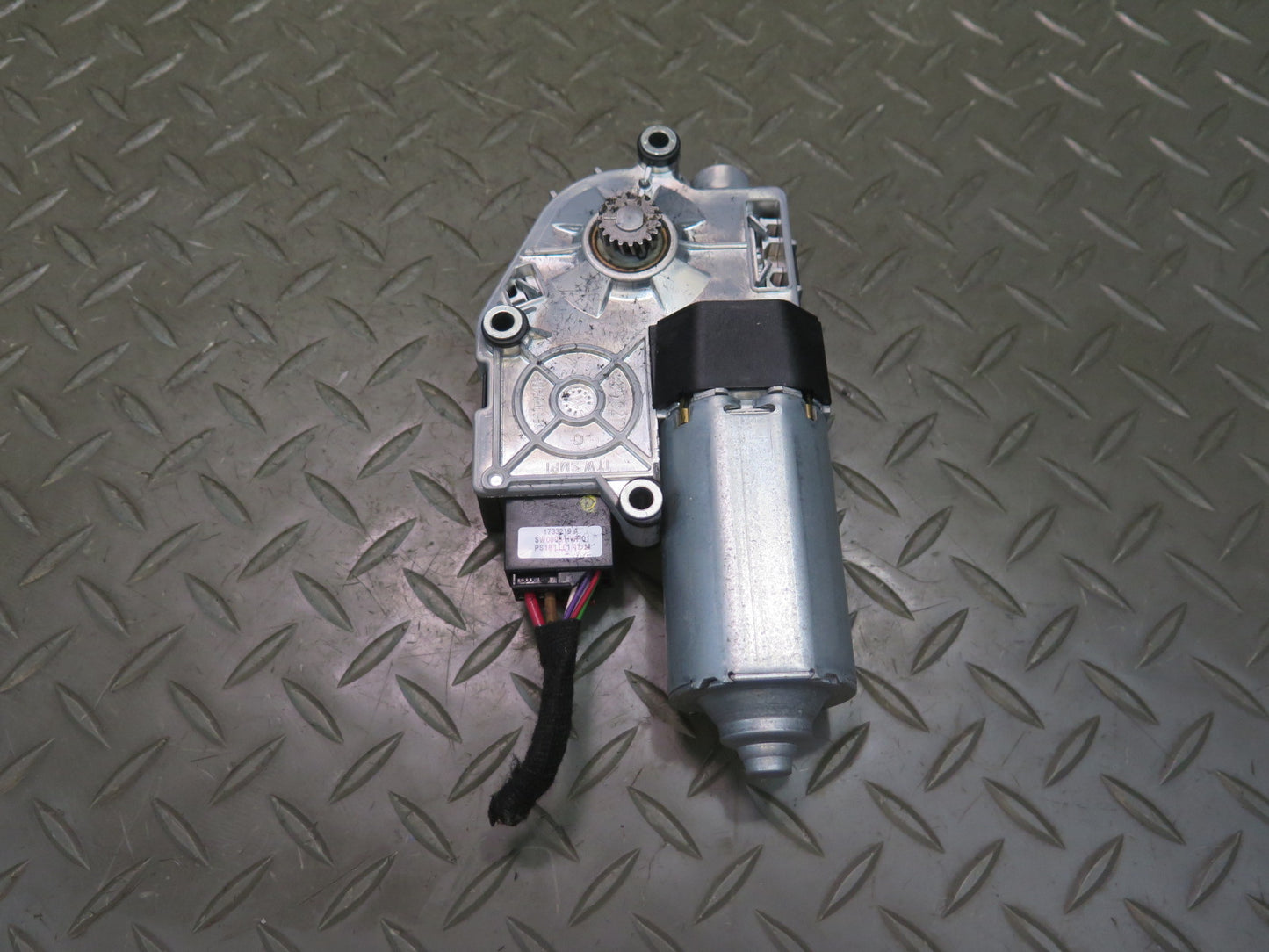 2011-2018 Porsche Cayenne 958 Front Sunroof Motor Drive Unit 7P0959591B