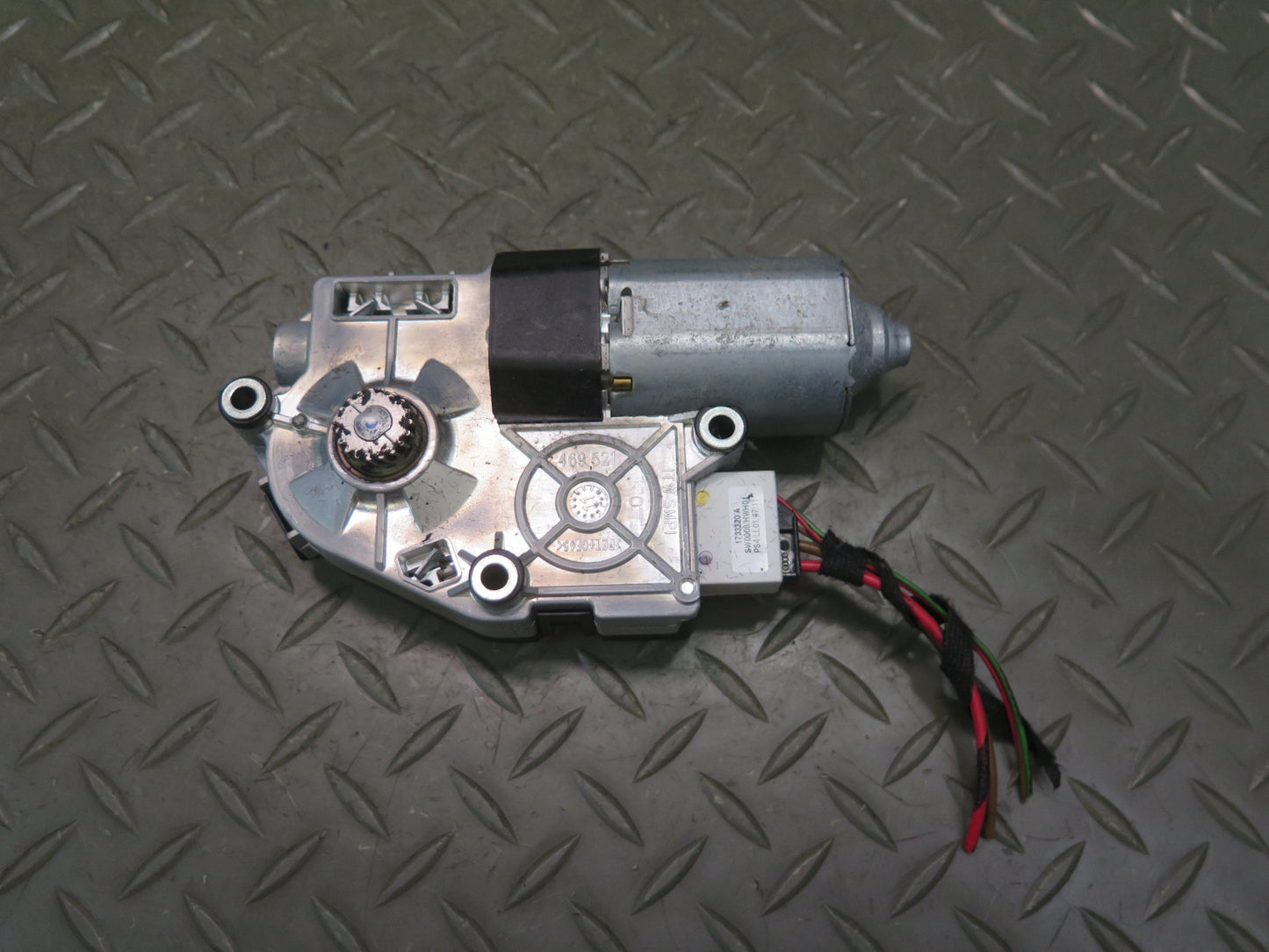2011-2018 Porsche Cayenne 958 Rear Sunroof Motor Drive Unit 7P0959591C
