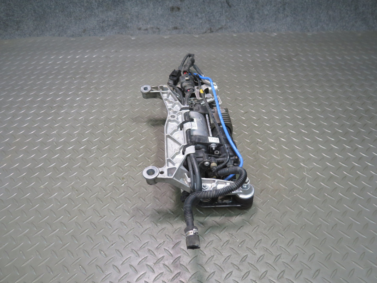 2011-2018 Porsche Cayenne 958 Air Suspension Compressor Pump 7P0698007B