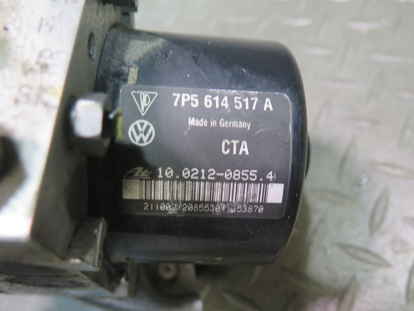 2011-2014 Porsche Cayenne 958 Anti Lock Brake ABS Pump Module 7P5614517A