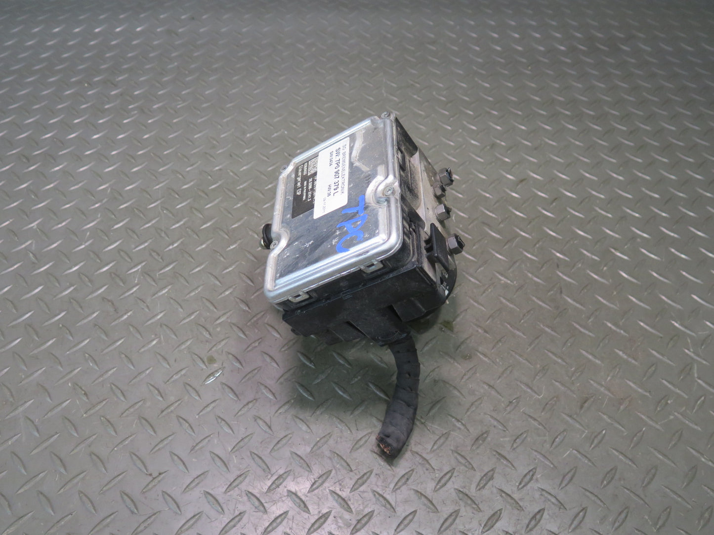 2011-2014 Porsche Cayenne 958 Anti Lock Brake ABS Pump Module 7P5614517A