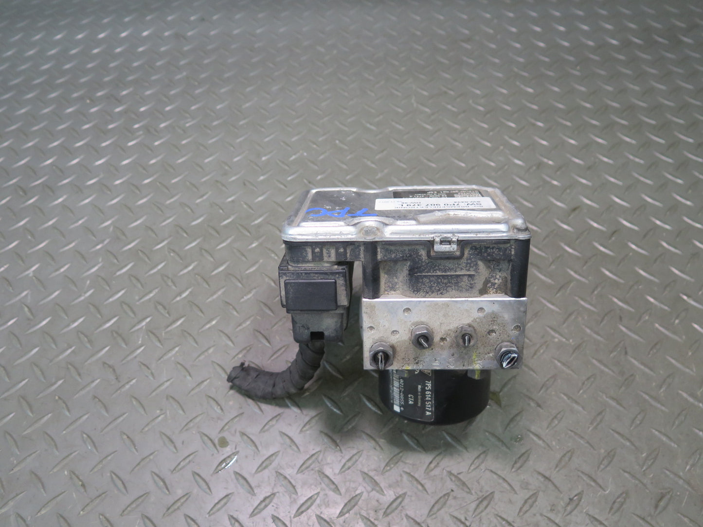 2011-2014 Porsche Cayenne 958 Anti Lock Brake ABS Pump Module 7P5614517A