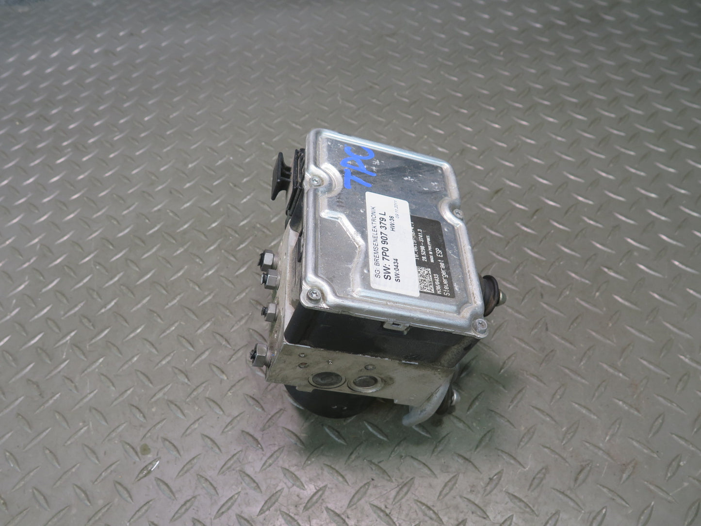 2011-2014 Porsche Cayenne 958 Anti Lock Brake ABS Pump Module 7P5614517A