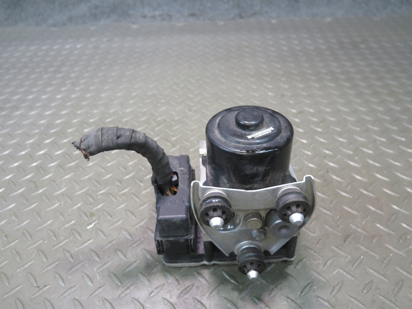 2011-2014 Porsche Cayenne 958 Anti Lock Brake ABS Pump Module 7P5614517A