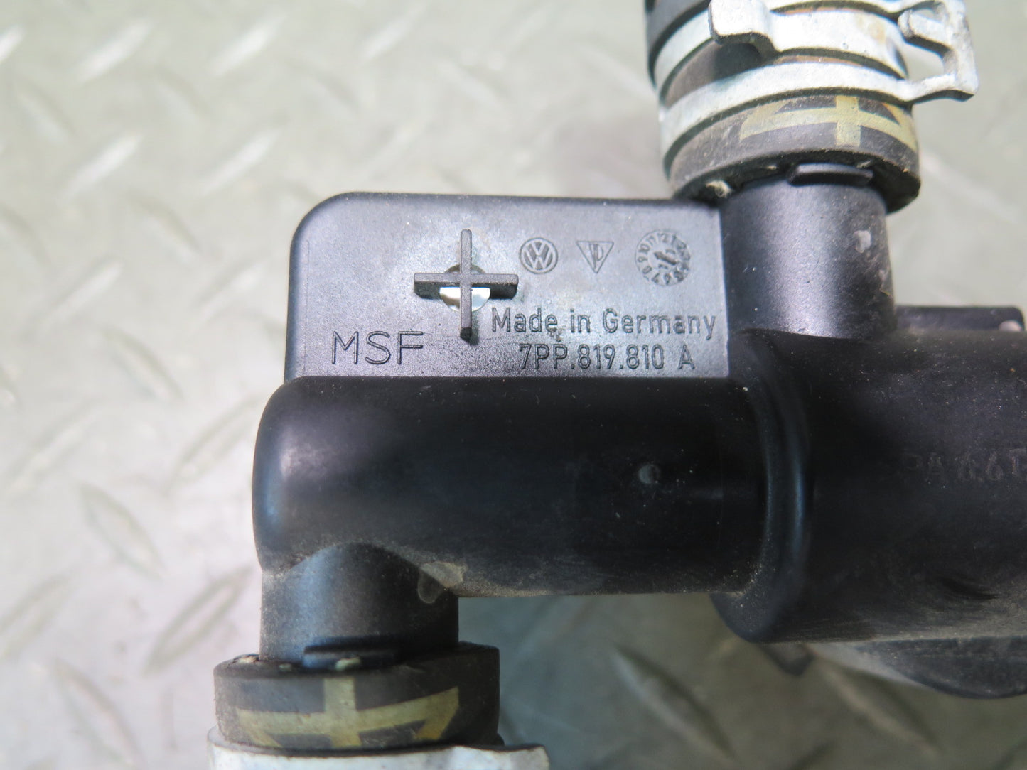 2011-2014 Porsche Cayenne 958 4.8L Engine Motor Auxiliary AUX Water Pump Valve