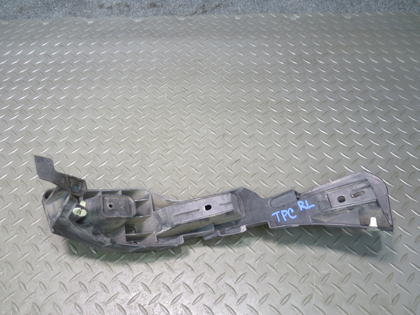 11-14 Porsche Cayenne 958 Rear Bumper Mount Bracket Support Air Duct Set of 9