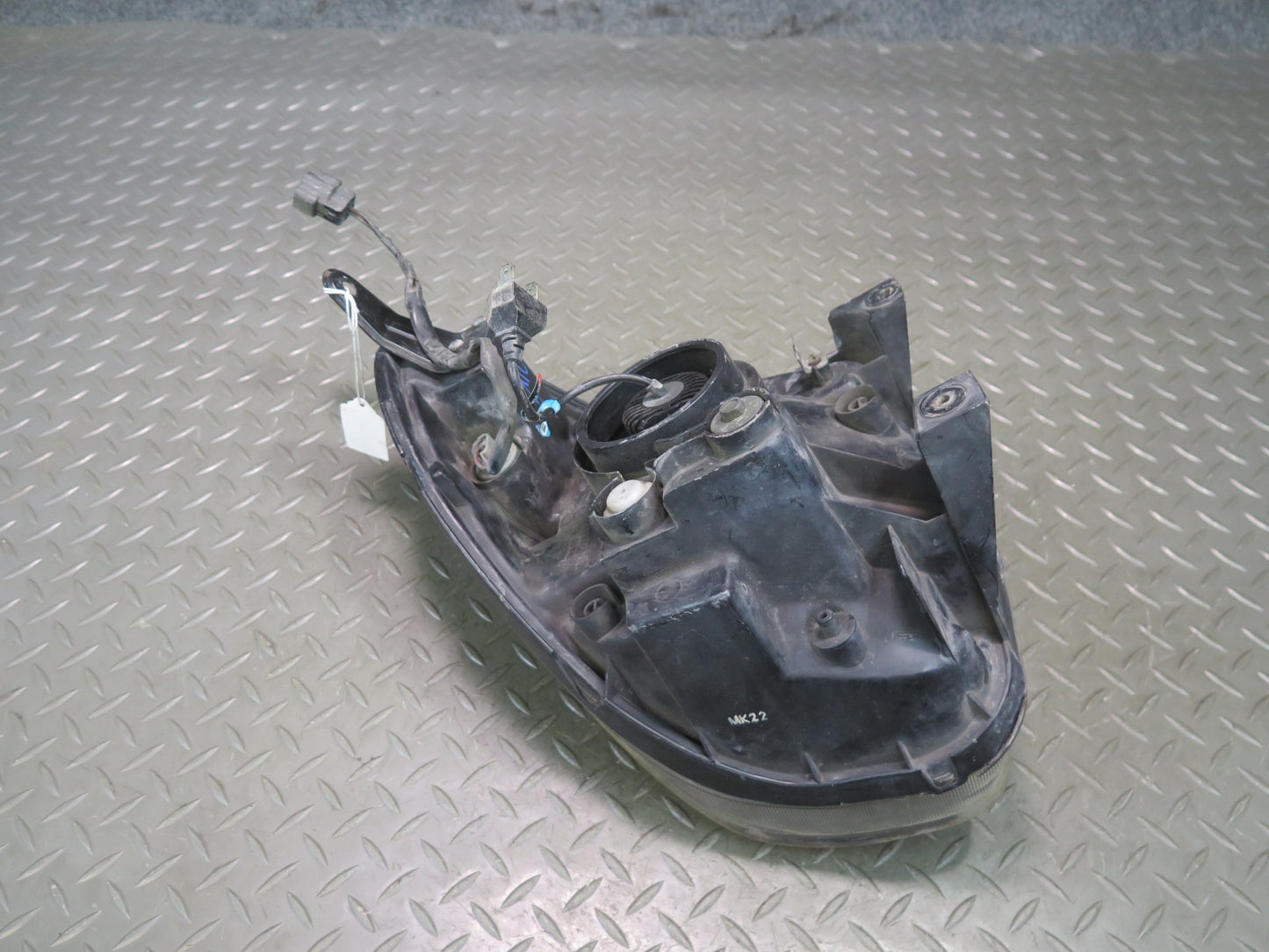 99-01 Isuzu Vehicross Front Right Passenger Side Headlight Lamp OEM