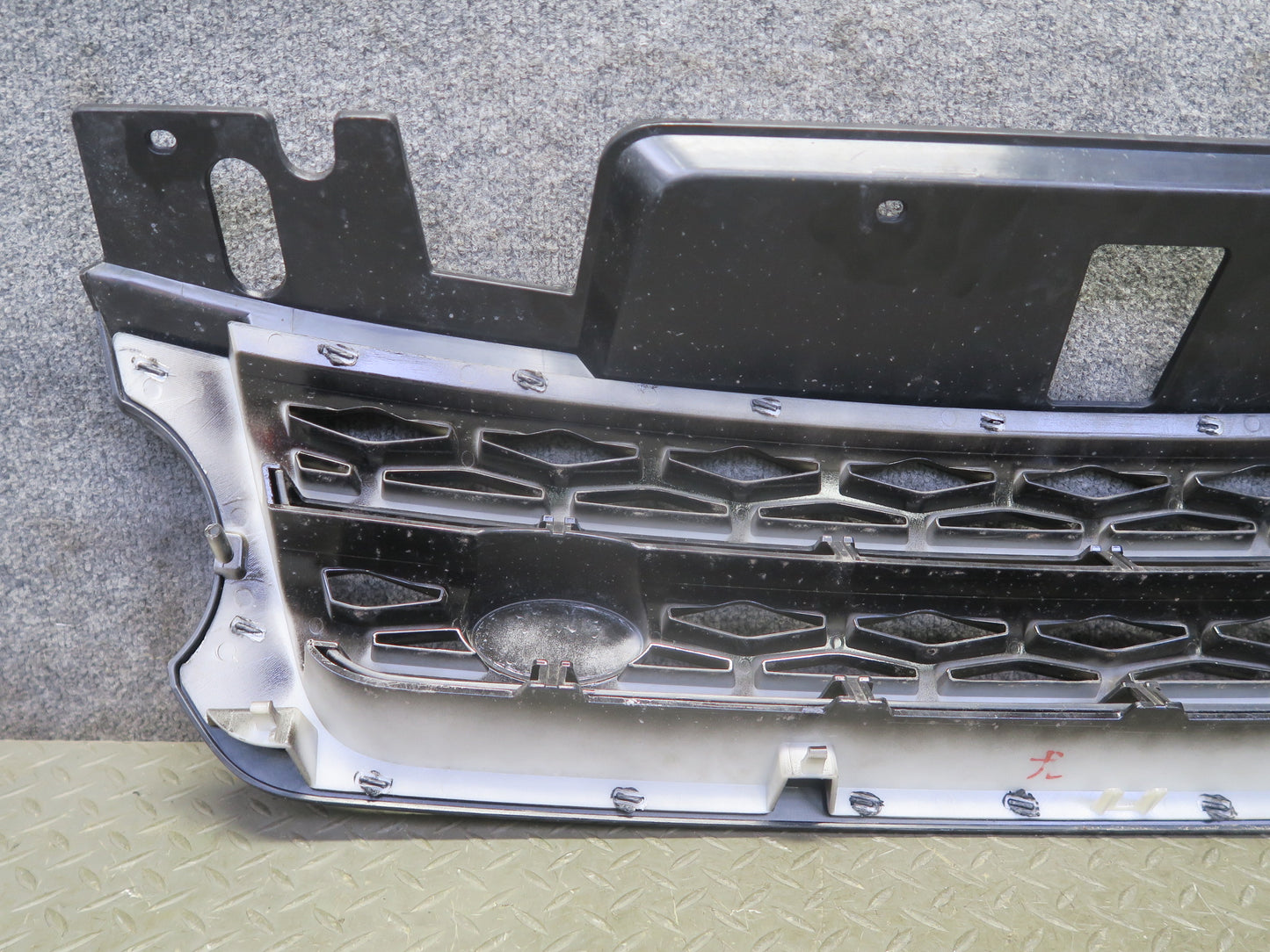 2014-2017 Range Rover Sport L494 Front Radiator Upper Grille Mesh